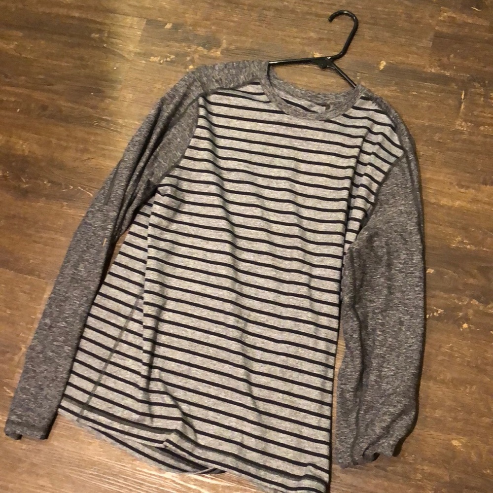 Lululemon Men’s 5 year basic long sleeve